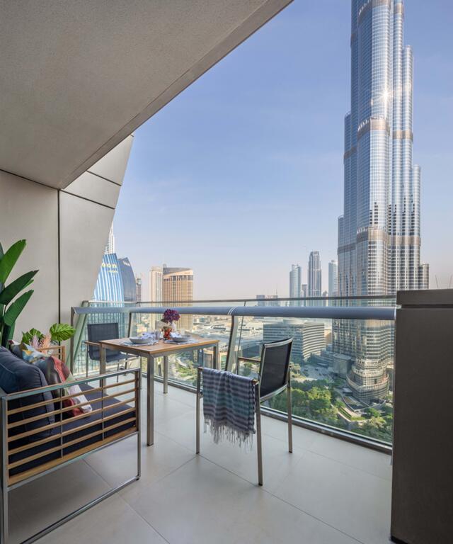 Frank Porter - Burj Vista - thumb 3