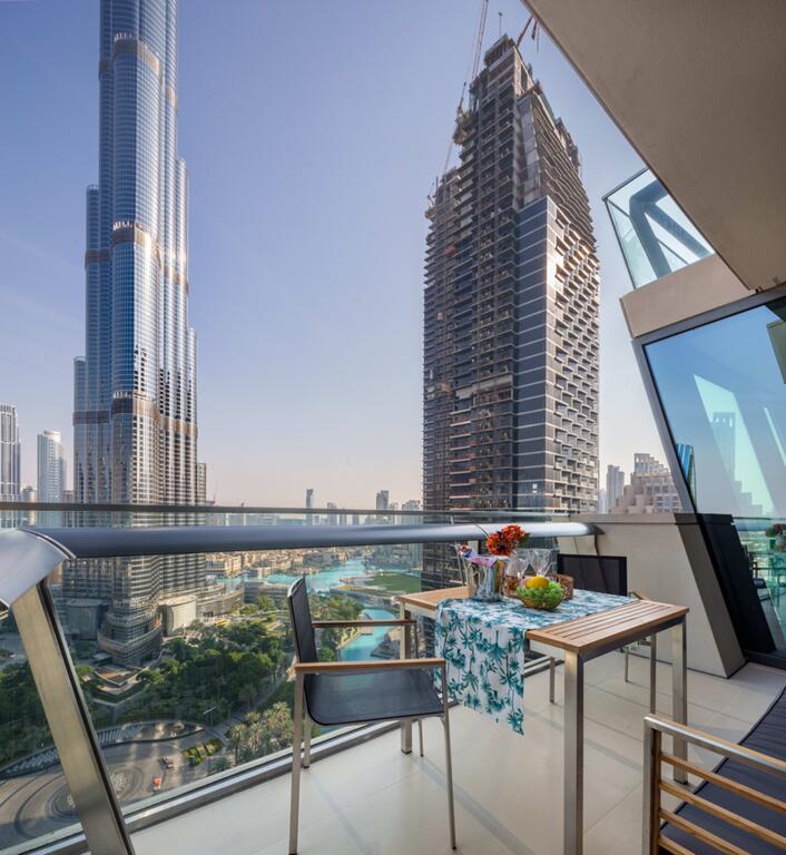 Frank Porter - Burj Vista - thumb 4