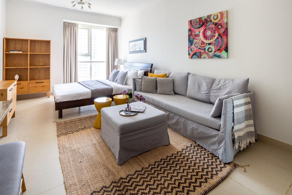 Frank Porter - Goldcrest Executive - thumb 0