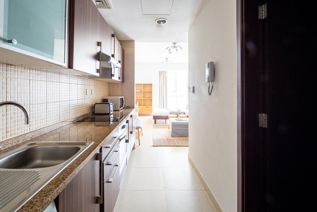 Frank Porter - Goldcrest Executive - thumb 7