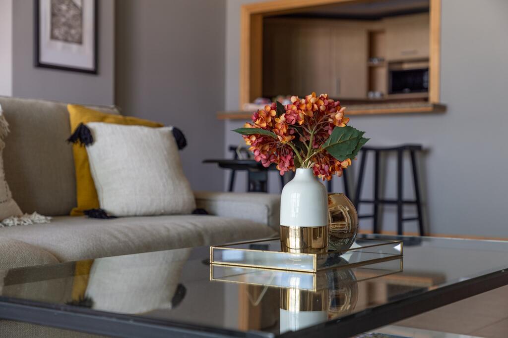 Frank Porter - Shoreline Apartments - thumb 7