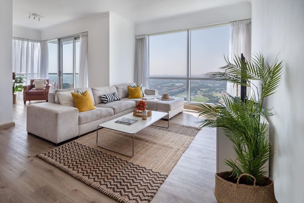 Frank Porter - The Fairways West - thumb 1