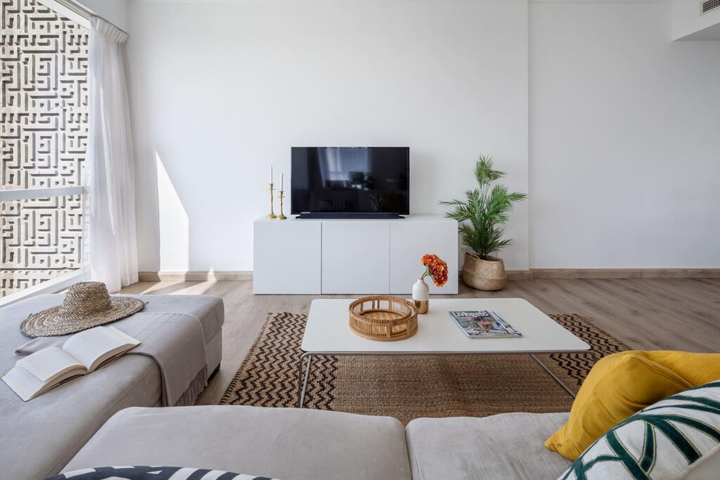 Frank Porter - The Fairways West - thumb 2