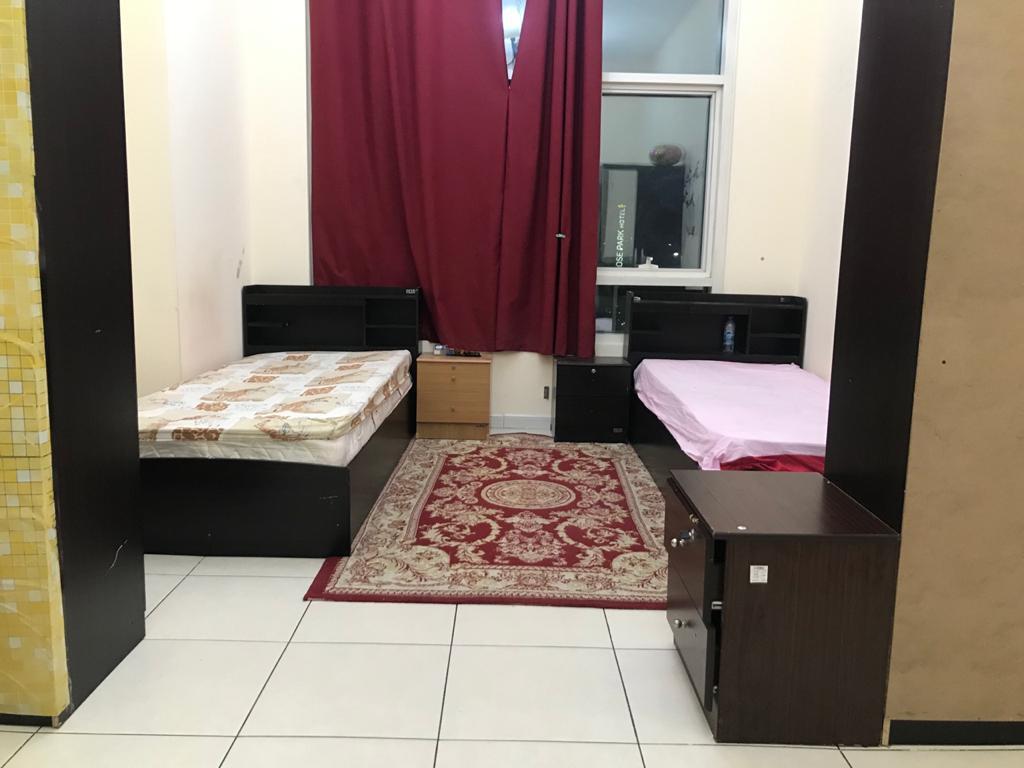 Affordable Couple Rooms Next To Metro And Near To All Tourist Destinations - thumb 2