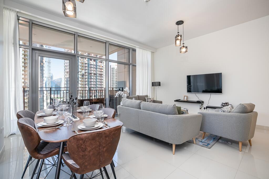 Gorgeous 2 BR Mid Floor Holiday Home In Downtown - thumb 6