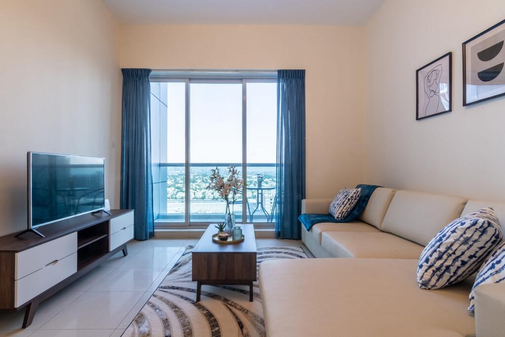 GuestReady - Apartment In Armada Tower With A Stunning View! - thumb 6