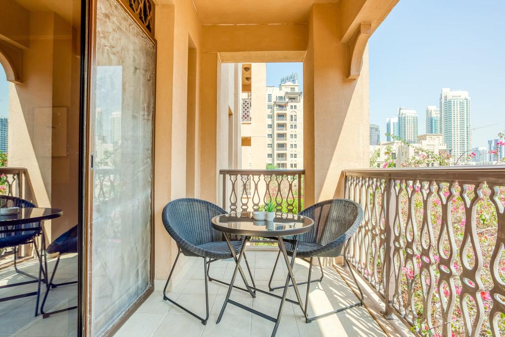 GuestReady - Bright And Colourful Apt In The Centre Of Downtown - thumb 3