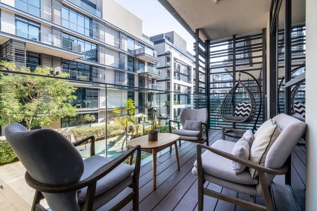 GuestReady - Divine Family Home In City Walk - thumb 1