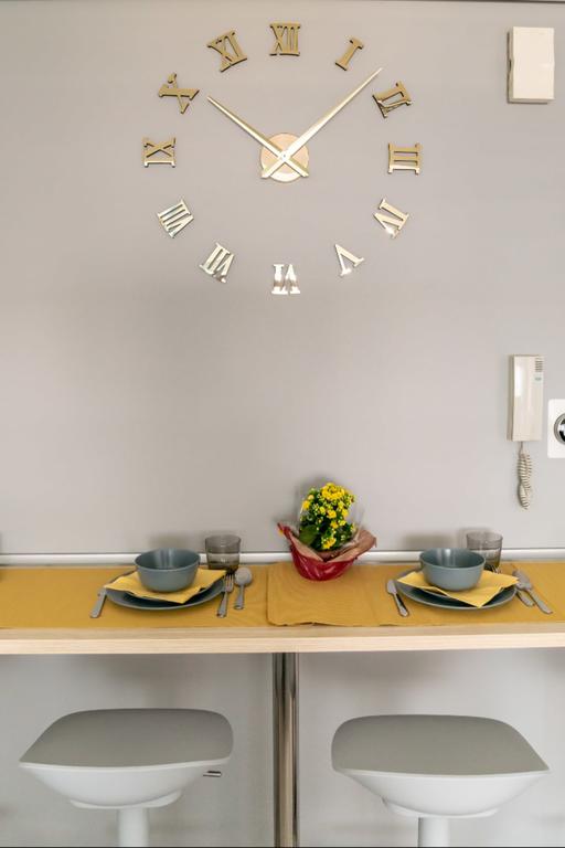 GuestReady - Family Studio Steps Away From The Metro - thumb 7