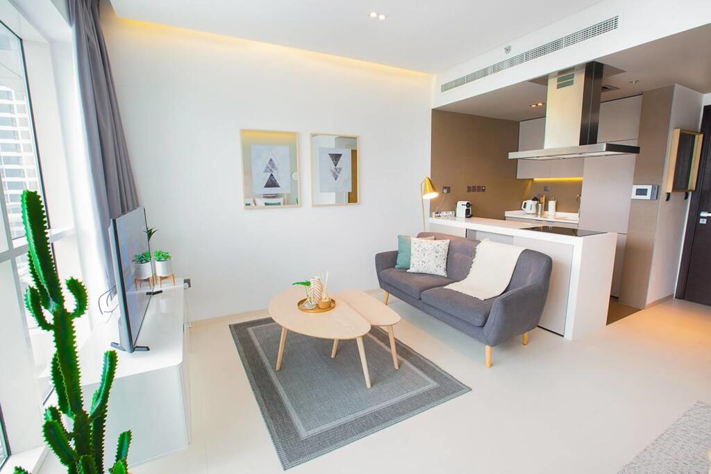 GuestReady - Newly Designed Apartment Walk To The Beach - thumb 3