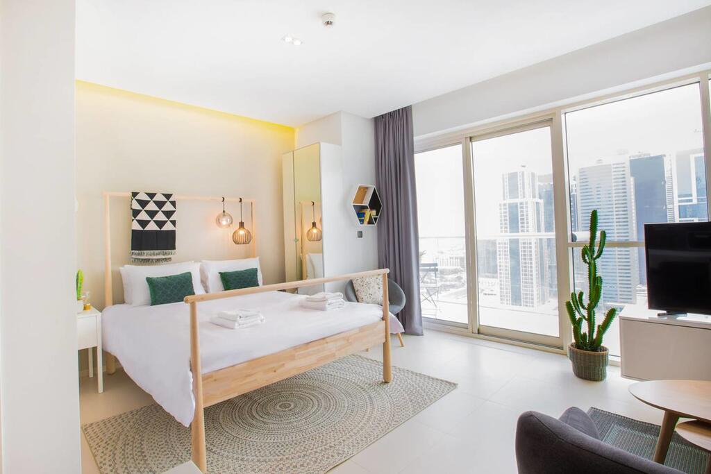 GuestReady - Newly Designed Apartment Walk To The Beach - thumb 0