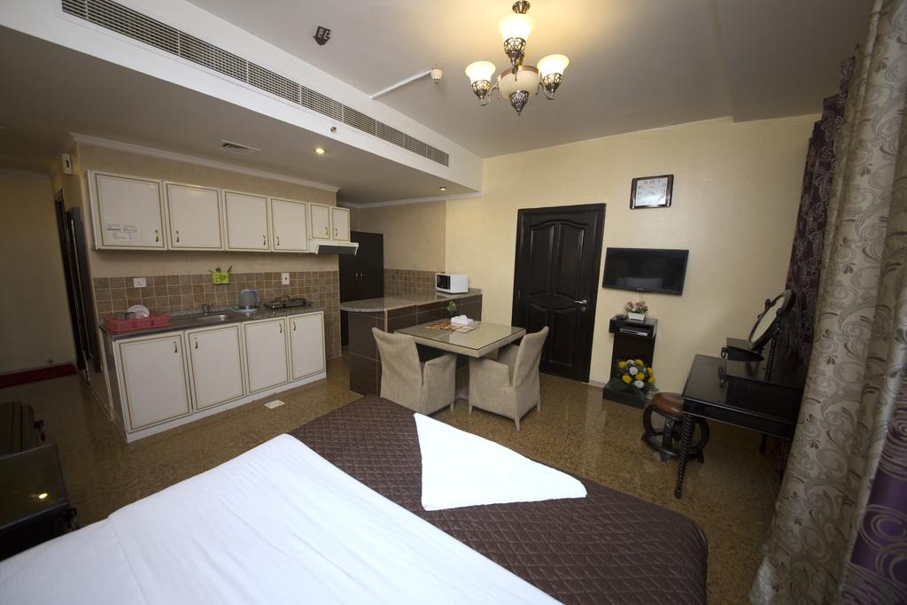 Hafez Hotel Apartments Al Ras Metro Station - thumb 3