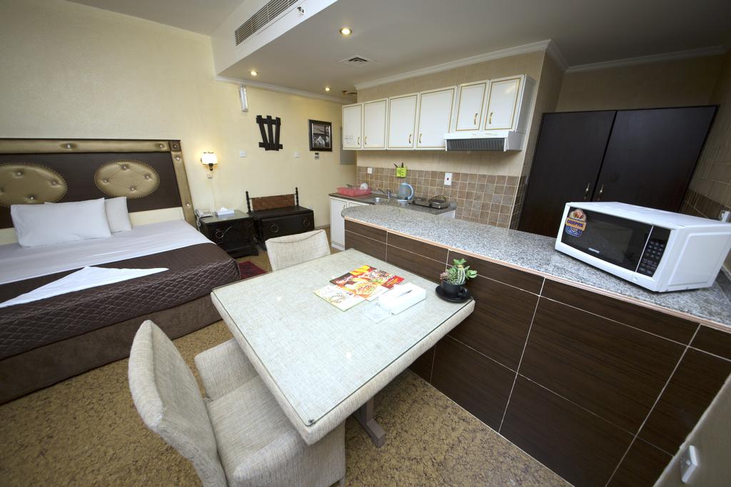 Hafez Hotel Apartments Al Ras Metro Station - thumb 1