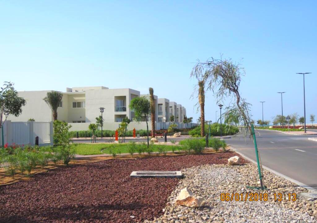 Holiday Home 3 Bedroom ( Beachfront) - thumb 2