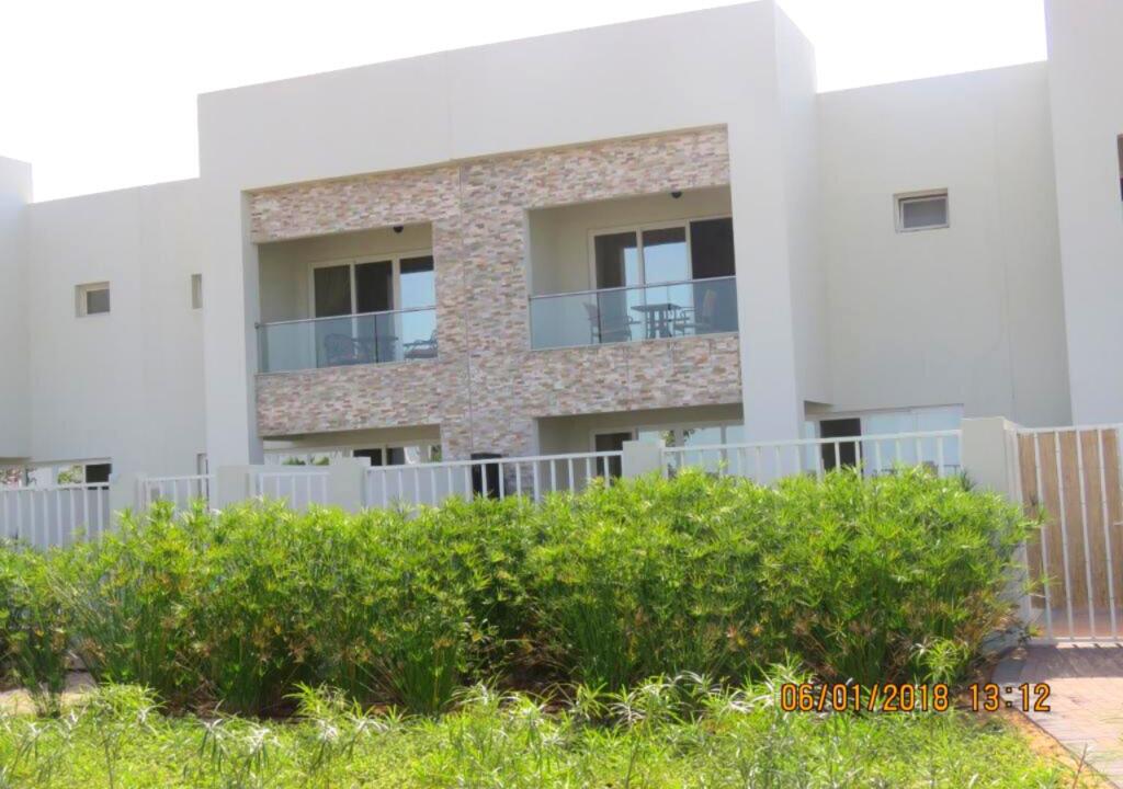 Holiday Home 3 Bedroom ( Beachfront) - thumb 1