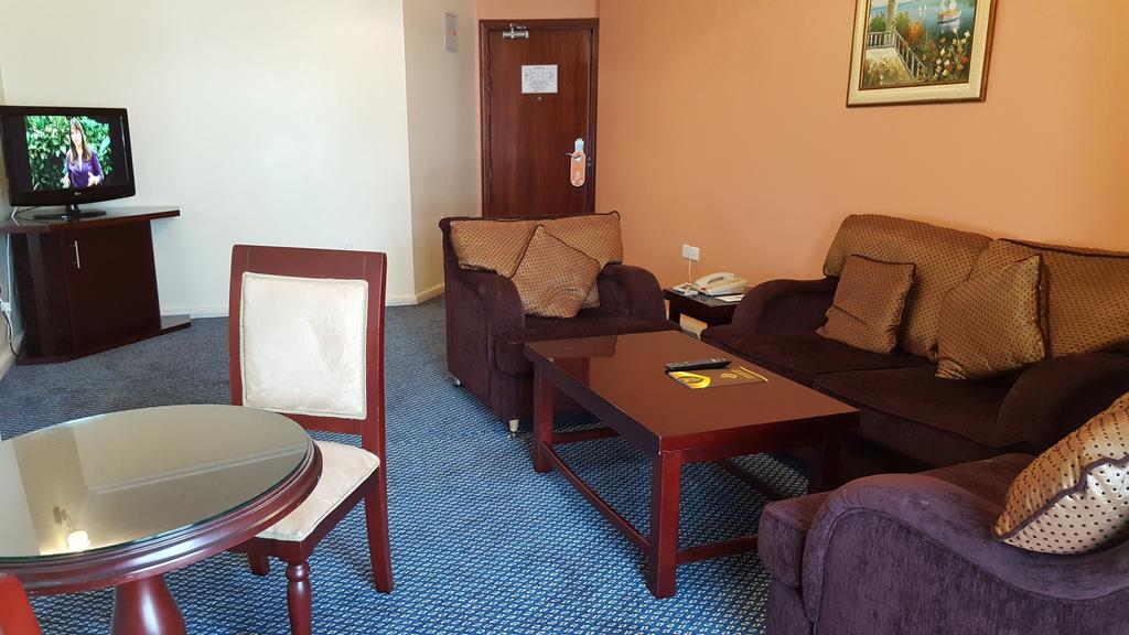 Al Bustan Tower Hotel Suites - thumb 4