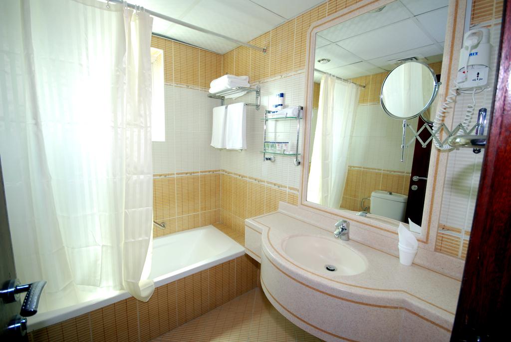 Al Bustan Tower Hotel Suites - thumb 6