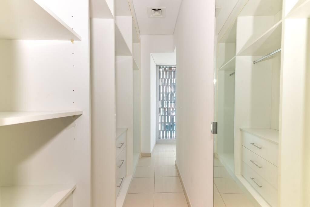 Key View - Cayan Tower - thumb 2