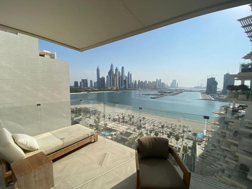 Key View - FIVE Palm - thumb 0