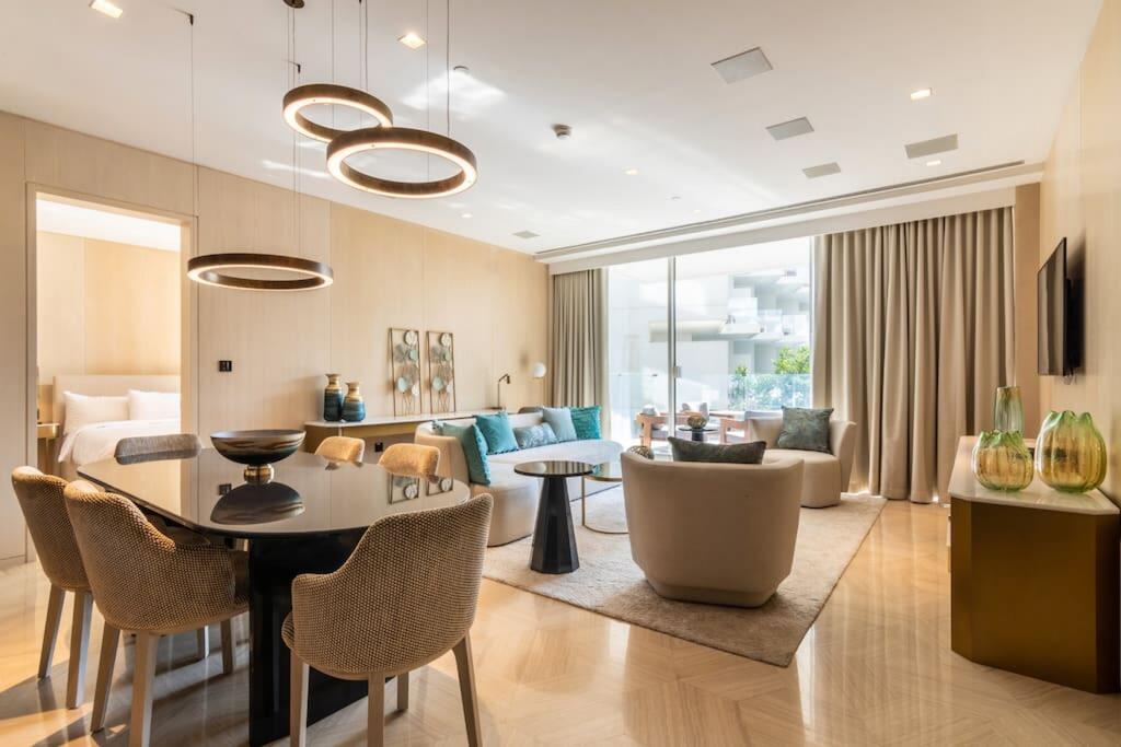 Key View - FIVE Palm - thumb 0