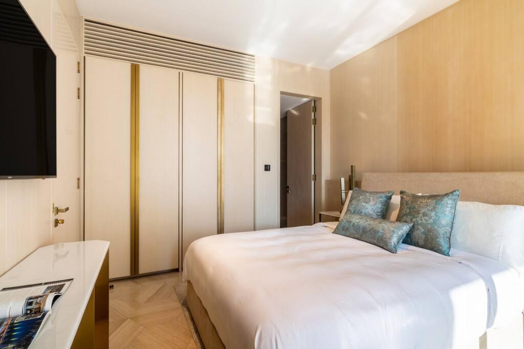 Key View - FIVE Palm - thumb 7