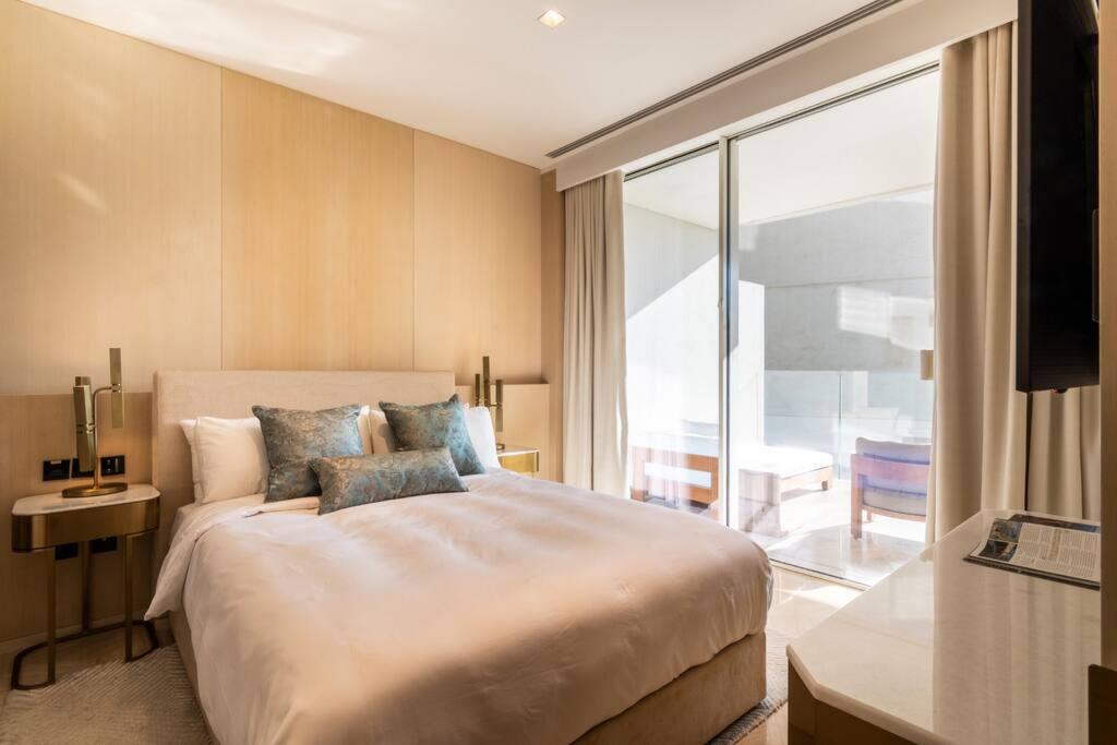 Key View - FIVE Palm - thumb 2