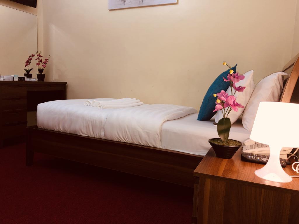 Al Karnak Hotel - thumb 8