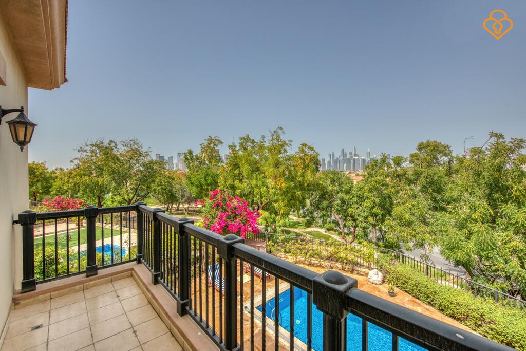 Keysplease Beautiful Large 4 B/R Villa W/Pool Jumeirah Island - thumb 2