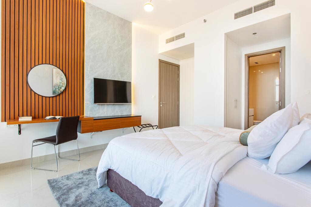 Live In The Middle Of Lagoons And Sea - thumb 6