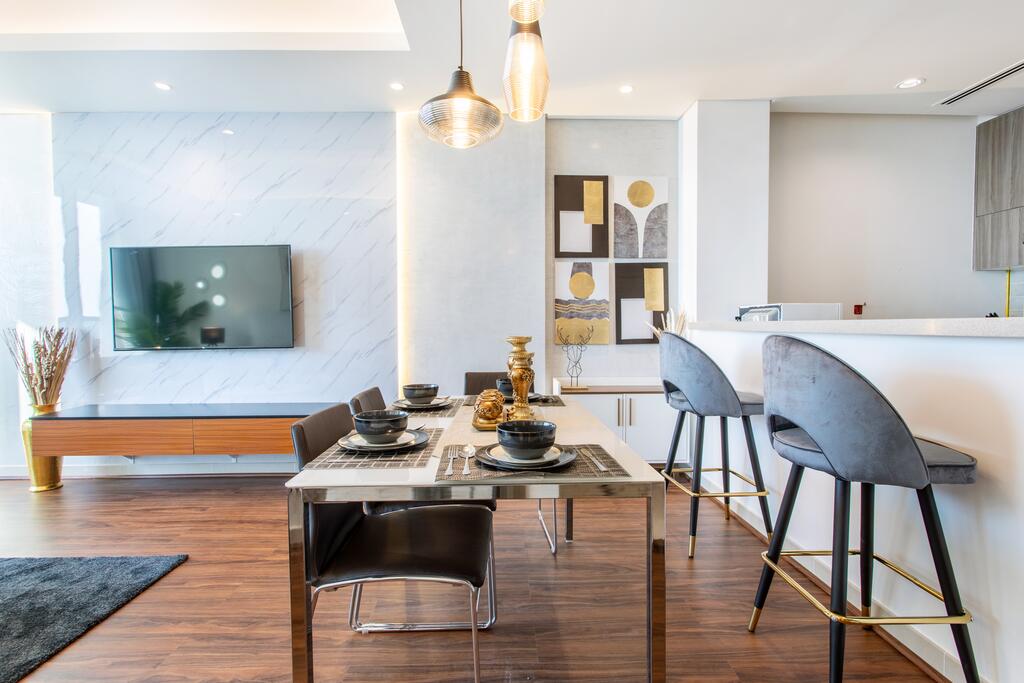 Live In The Middle Of Lagoons And Sea - thumb 2