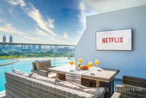 LUX - Opulent Island Suite Burj Khalifa View 2