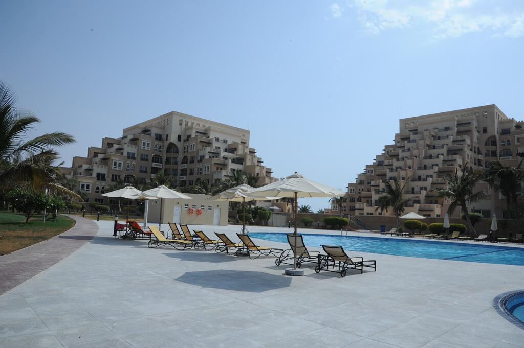 Luxury 1BR Apartment In Bab Al Bahr - thumb 1