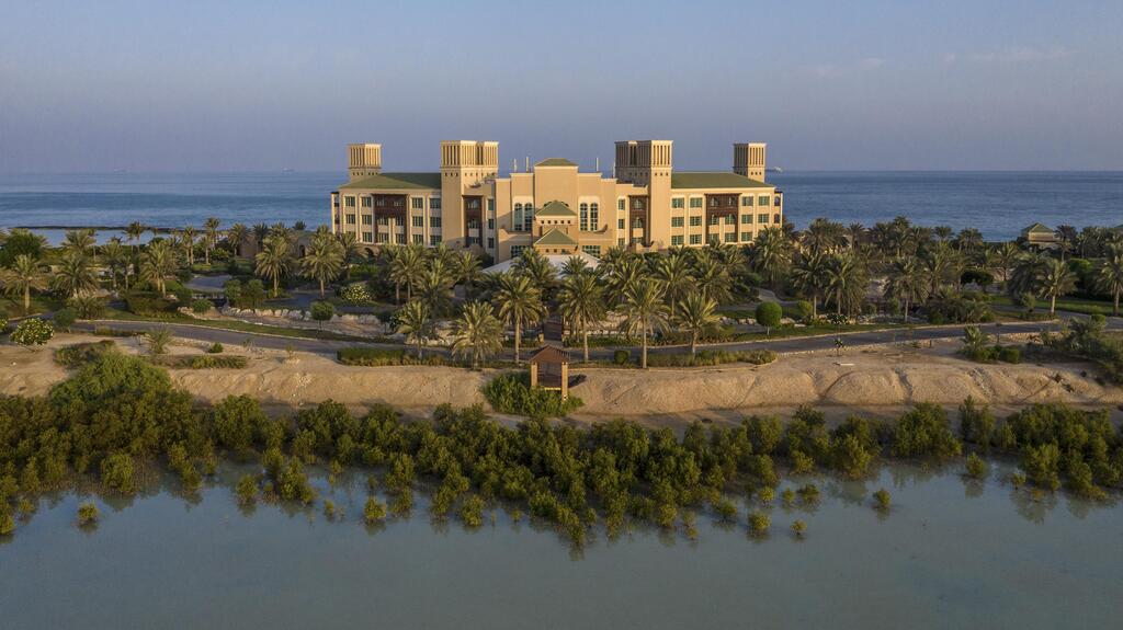 Anantara Desert Islands Resort & Spa - thumb 0