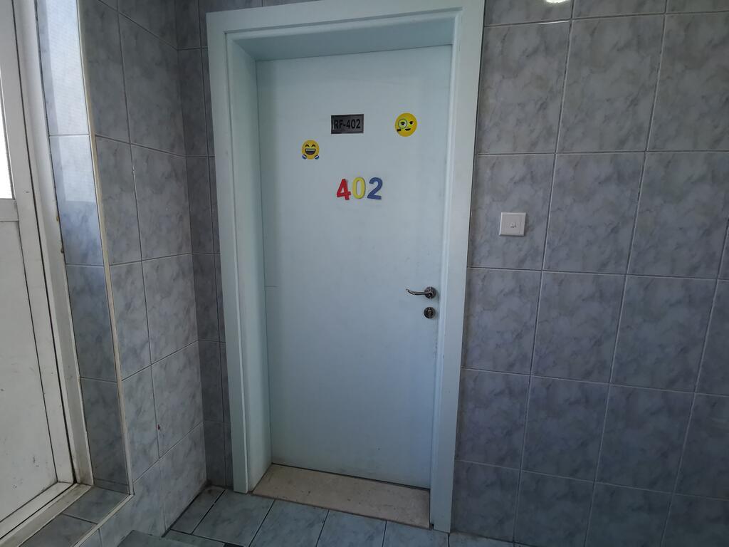 Bed Space For Females Near Metro Station - thumb 7