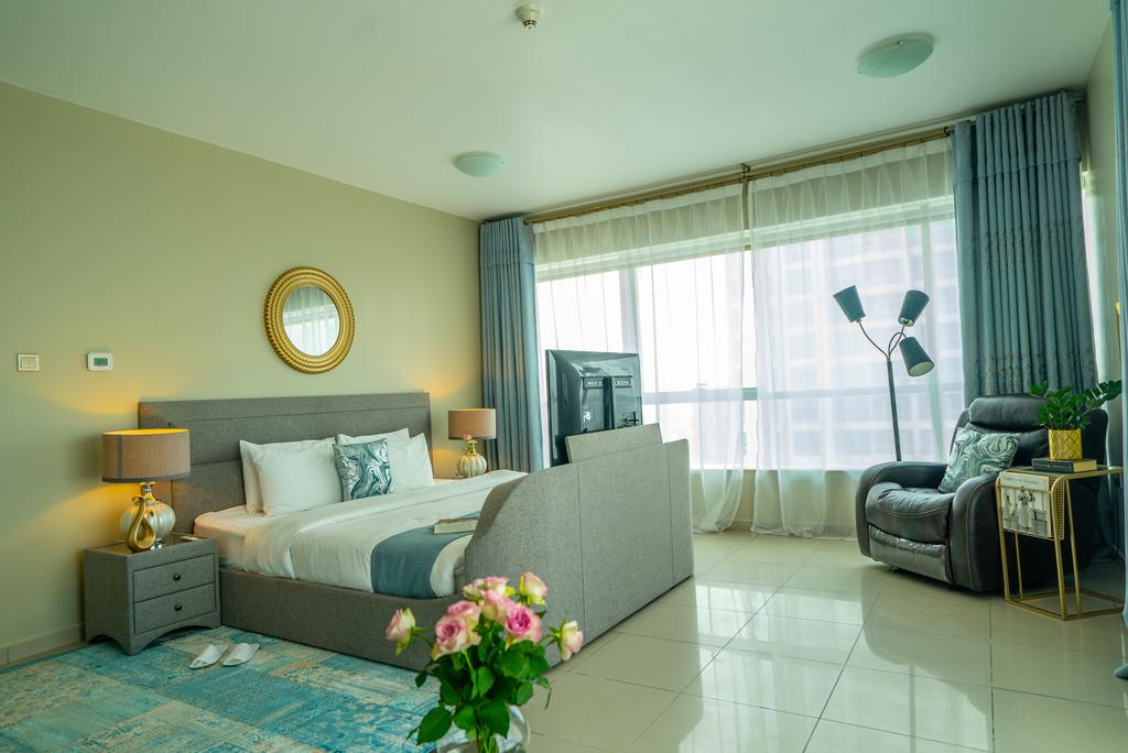 A C Pearl Holiday - Stunning Marina And Sea Views Apartment - thumb 2