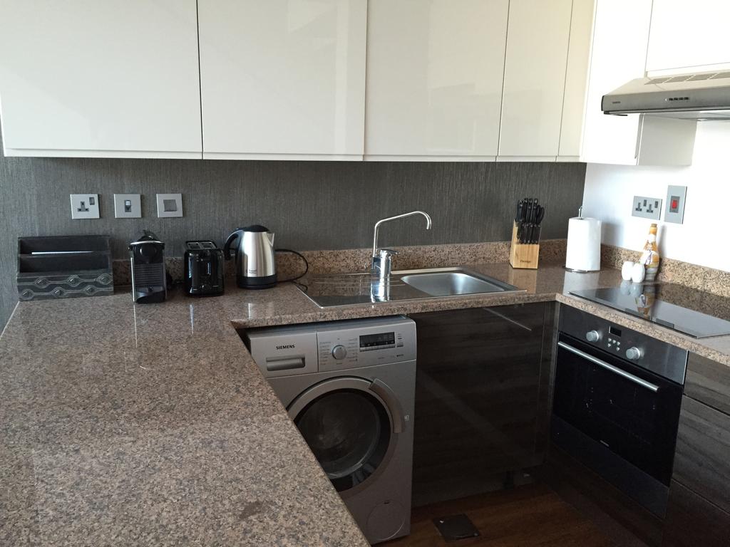 Espace Holiday Homes - Bay Square 12 - thumb 5