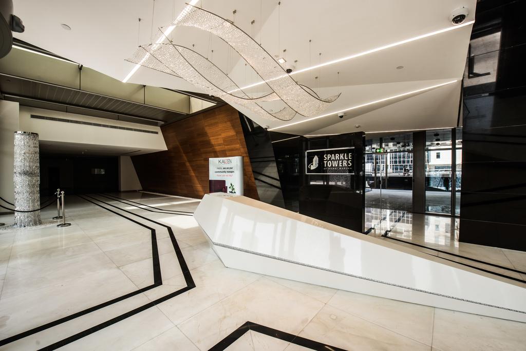 Fantastay Sparkle Tower Luxury Studio - thumb 2