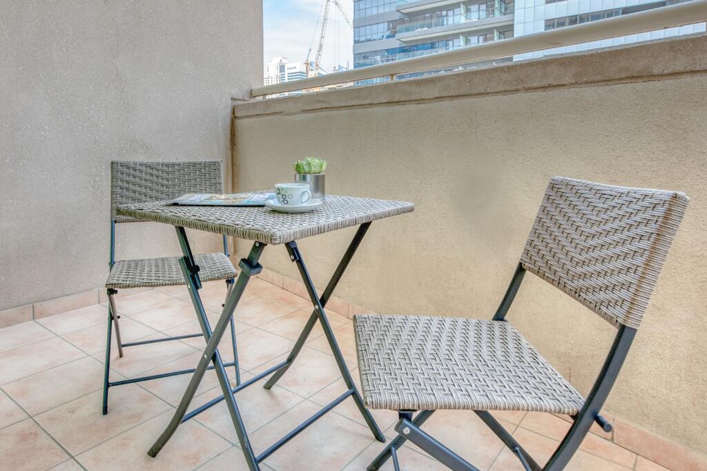 A Dreamy 1BHK Apartment In Dubai Marina. - thumb 4