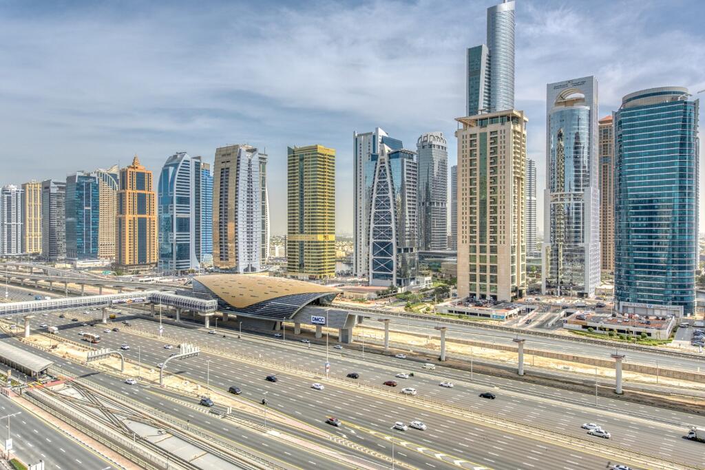 A Dreamy 1BHK Apartment In Dubai Marina. - thumb 5