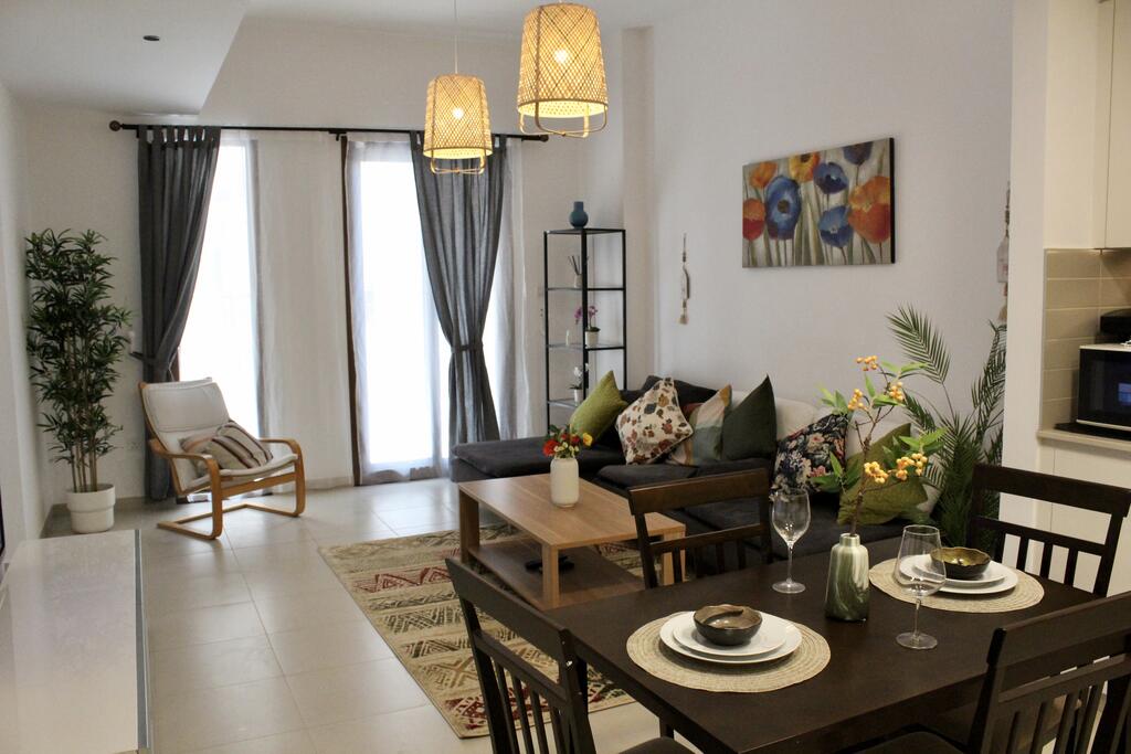 Modern Beautiful 2 Bedroom Apartment - thumb 7