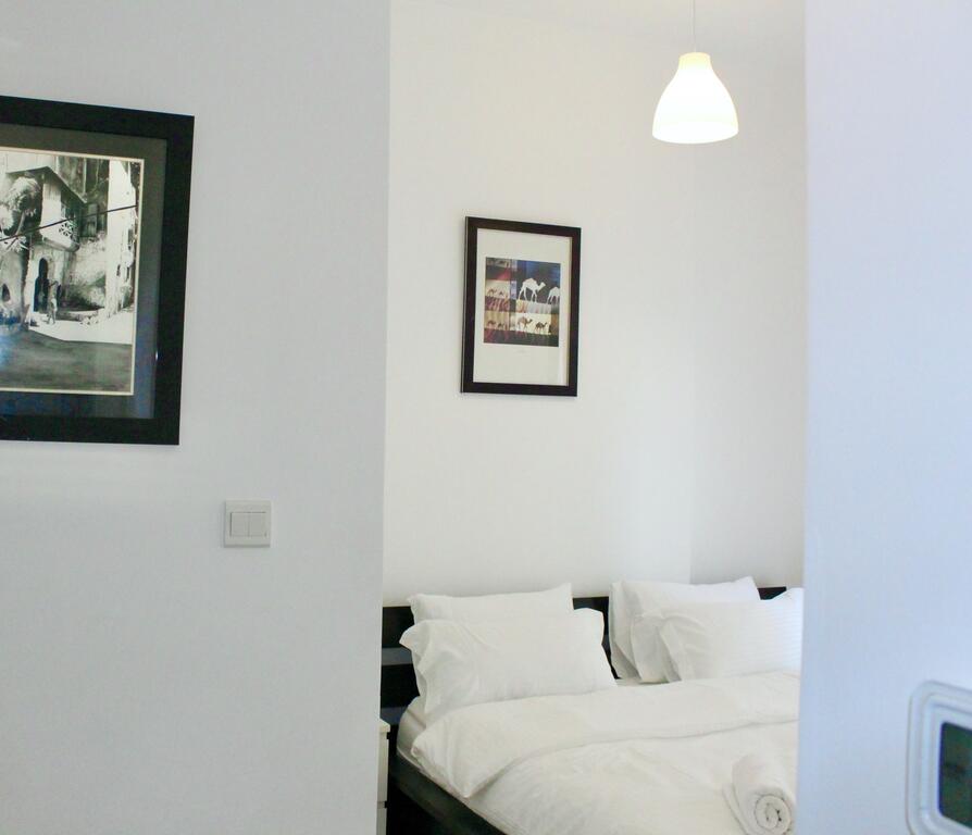 Modern Beautiful 2 Bedroom Apartment - thumb 4