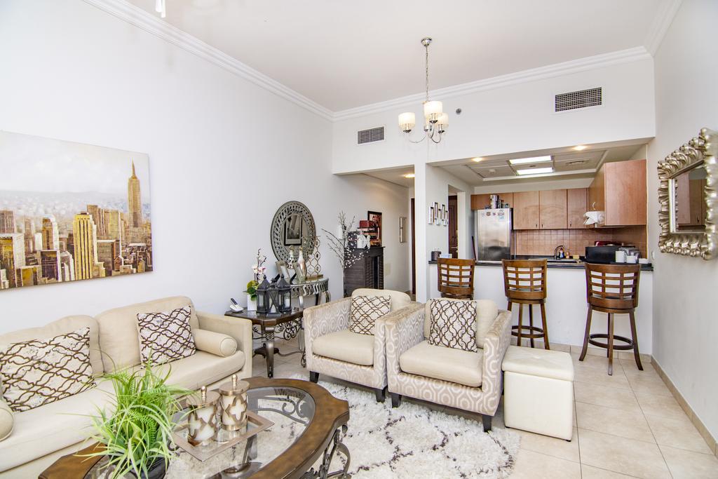 One Bedroom Apartment In Venetian Tower, Dubai Sports City By Deluxe Holiday Homes - thumb 0