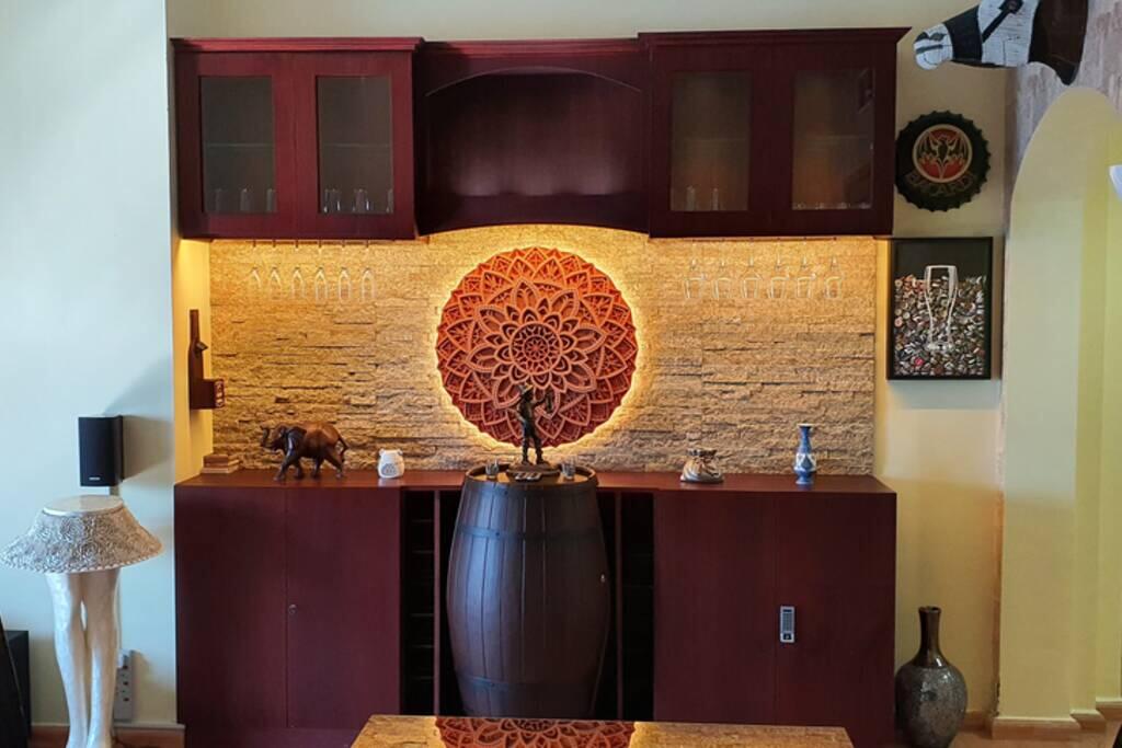 Outstanding Waterfront 3 Bedroom Apartment, - thumb 0
