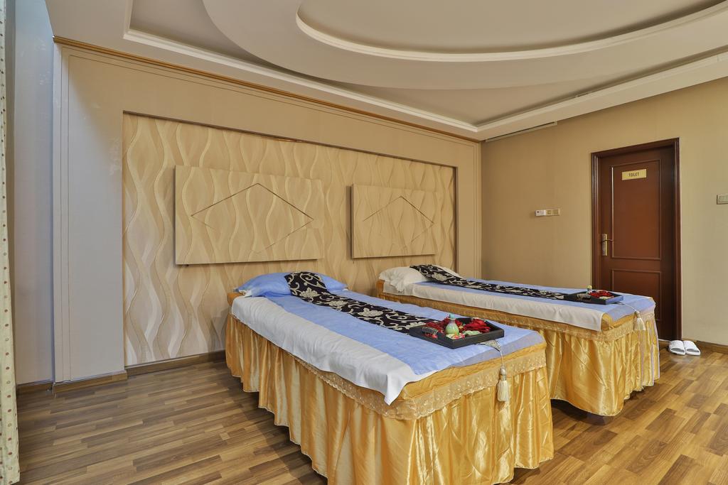 OYO 366 Waves Hotel - thumb 5