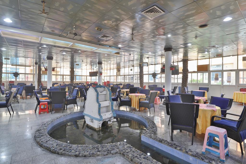 OYO 366 Waves Hotel - thumb 4