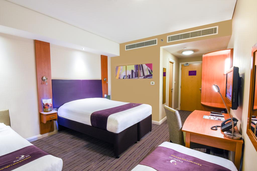 Premier Inn Dubai Investments Park - thumb 3