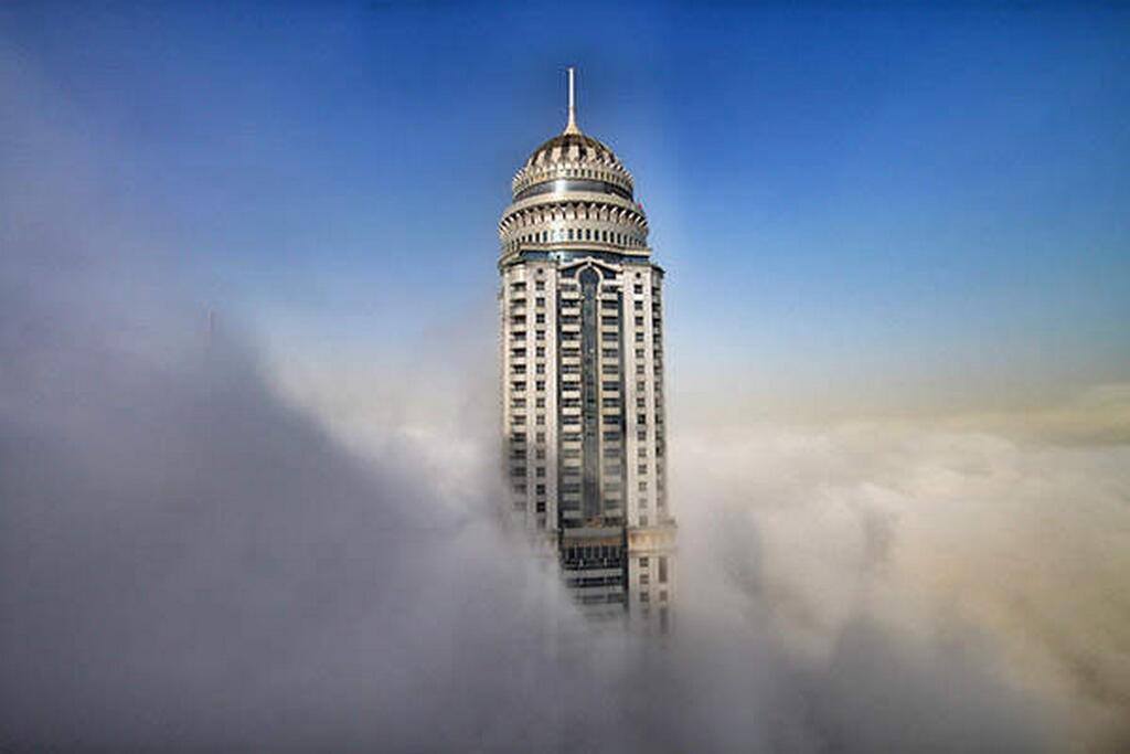 Private Room In The Skyscraper Center Of Dubai Marina Beachfront-Skydive - thumb 3