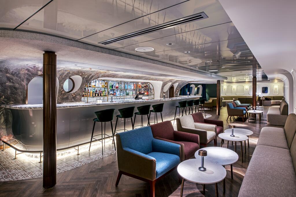 Queen Elizabeth 2 Hotel - thumb 5