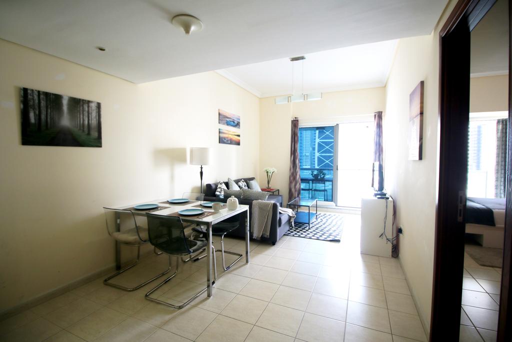 R&H - 1BR, JLT, Metro, Dining, Vibrant Community - thumb 6