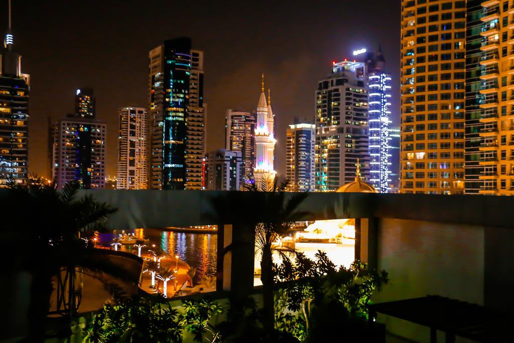 R&H- 1BR, Marina, Spacious, Beach, Biz-Ready - thumb 0